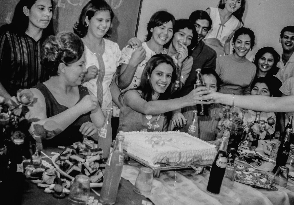 3 AUTOR, CEC < Educ de adultos < Centros, CEC < Parroquia Cristo Rey < Parroquias, cumpleaños, FU, J.M.Blanch, JESUITAS (OBRAS), Neg BN, PARAGUAY, Parroquia Cristo Rey < Parroquias, WEB 2 SOPORTE ORIGINAL, 3 AUTOR, 4 LUGAR, BN, CEC, Centros, EDUCACION FORMAL, Educ de adultos, FIESTAS Y CELEBRACIONES, FU, J.M.Blanch, JESUITAS (OBRAS), Neg BN, PARAGUAY, Parroquia Cristo Rey, Parroquias, Pueblos de las Reducciones, WEB, aniversario, cumpleaños, fiesta familiar