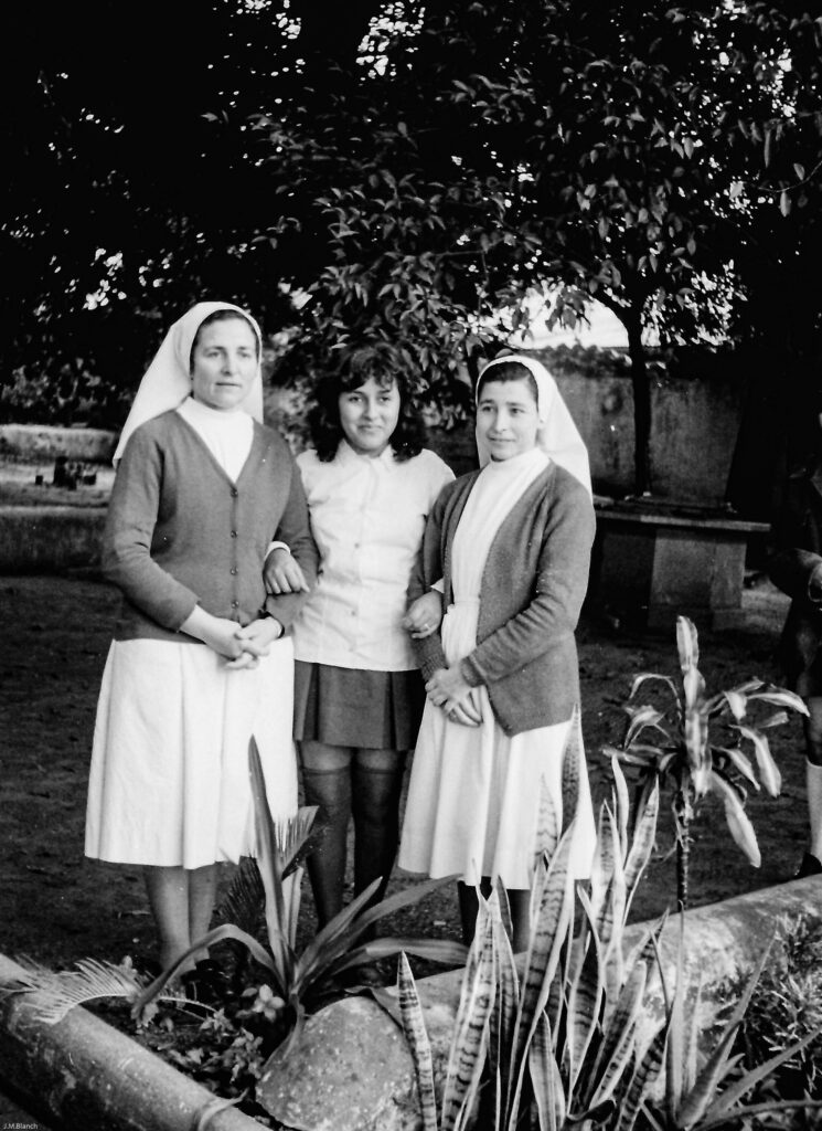 2 SOPORTE ORIGINAL, 3 AUTOR, academia de corte, Academia de Corte y Confección, FU, J.M.Blanch, JESUITAS (OBRAS), Neg BN, PARAGUAY, Parroquia Cristo Rey < Parroquias, retrato espontaneo, WEB 2 SOPORTE ORIGINAL, 3 AUTOR, 4 LUGAR, Academia de Corte y Confección, BN, EDUCACION INFORMAL, Educacion artistica, FU, J.M.Blanch, JESUITAS (OBRAS), Neg BN, PARAGUAY, PERSONA, Parroquia Cristo Rey, Parroquias, Pueblos de las Reducciones, RETRATO, WEB, academia de corte, manualidades, retrato espontaneo