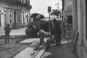 3 AUTOR, albañil, CULTURA PARAGUAYA, Cultura urbana, FU, J.M.Blanch, Neg BN, PARAGUAY, reparacion 2 SOPORTE ORIGINAL, 3 AUTOR, 4 LUGAR, BN, CULTURA PARAGUAYA, Cultura urbana, FU, J.M.Blanch, Neg BN, PARAGUAY, Pueblos de las Reducciones, TRABAJO, TRABAJO Y ARTESANIA, _NUEVAS, albañil, reparacion