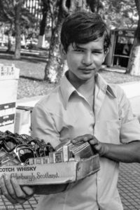 3 AUTOR, CULTURA PARAGUAYA, Cultura urbana, FU, J.M.Blanch, Neg BN, PARAGUAY, vendedor ambulante 2 SOPORTE ORIGINAL, 3 AUTOR, 4 LUGAR, BN, CULTURA PARAGUAYA, Cultura urbana, FU, J.M.Blanch, Neg BN, PARAGUAY, Pueblos de las Reducciones, _NUEVAS, vendedor ambulante