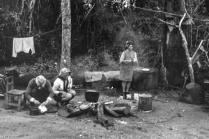 3 AUTOR, cocina < Cultura campesina, CULTURA PARAGUAYA, FC, J.M.Blanch, Neg BN, PARAGUAY, WEB 2 SOPORTE ORIGINAL, 3 AUTOR, 4 LUGAR, BN, CULTURA PARAGUAYA, Campesinos, Cultura campesina, FC, J.M.Blanch, Neg BN, PARAGUAY, Pueblos de las Reducciones, Vida campesina, WEB, cocina