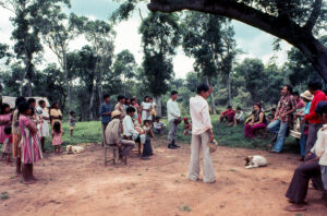 3 AUTOR, Ava guarani, Diapos 35 mm, FI, INDIGENAS, J.M.Blanch, PARAGUAY, WEB < Pueblos de las Reducciones 2 SOPORTE ORIGINAL, 3 AUTOR, 4 LUGAR, Ava guarani, Diapos 35 mm, FI, INDIGENAS, J.M.Blanch, PARAGUAY, Pueblos de las Reducciones, WEB