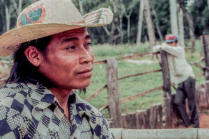 3 AUTOR, Ava guarani, Diapos 35 mm, FI, hombre, INDIGENAS, J.M.Blanch, PARAGUAY, retrato espontaneo, rostro, una persona, WEB < Pueblos de las Reducciones 2 SOPORTE ORIGINAL, 3 AUTOR, 4 LUGAR, Ava guarani, CANTIDAD, Diapos 35 mm, EDAD, FI, INDIGENAS, J.M.Blanch, PARAGUAY, PERSONA, Pueblos de las Reducciones, RETRATO, WEB, adulto, cara, hombre, retrato espontaneo, rostro, una persona, varon