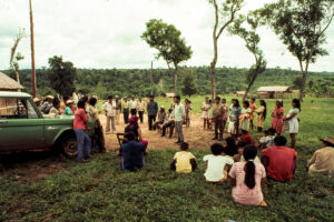 3 AUTOR, Ava guarani, Diapos 35 mm, FI, INDIGENAS, J.M.Blanch, PARAGUAY, WEB < Pueblos de las Reducciones 2 SOPORTE ORIGINAL, 3 AUTOR, 4 LUGAR, Ava guarani, Diapos 35 mm, FI, INDIGENAS, J.M.Blanch, PARAGUAY, Pueblos de las Reducciones, WEB