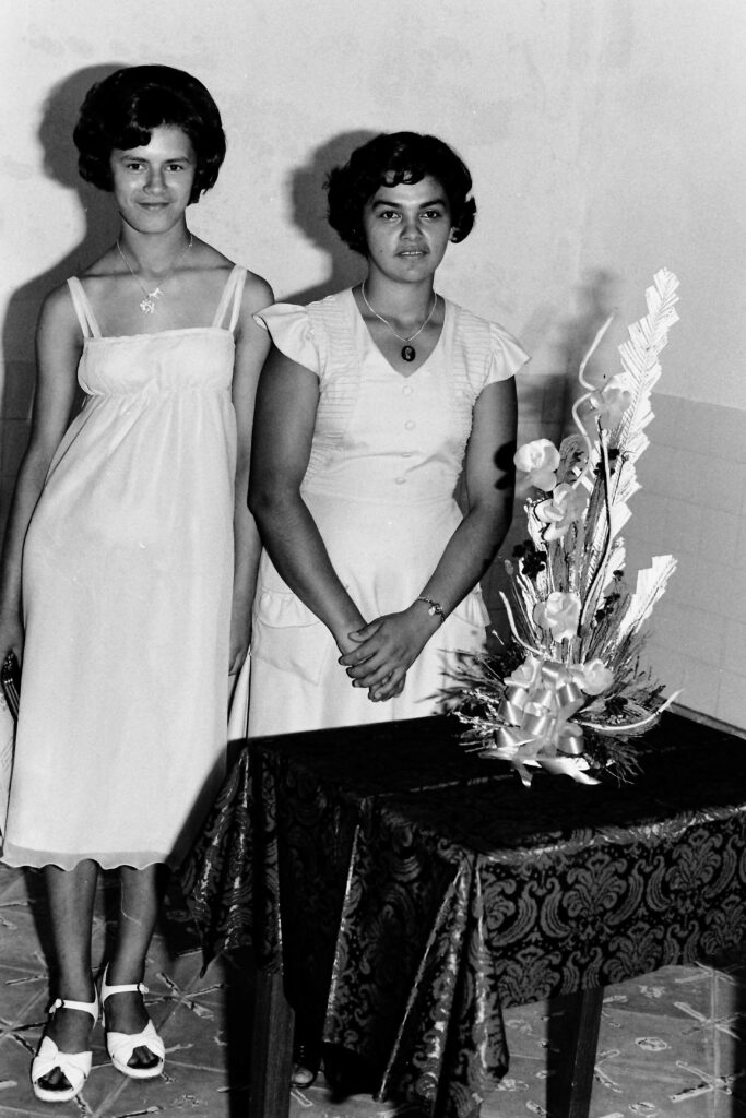 3 AUTOR, academia de corte, Academia de Corte y Confección, FU, J.M.Blanch, JESUITAS (OBRAS), Neg BN, PARAGUAY, Parroquia Cristo Rey < Parroquias, retrato posado, WEB 2 SOPORTE ORIGINAL, 3 AUTOR, 4 LUGAR, Academia de Corte y Confección, BN, EDUCACION INFORMAL, Educacion artistica, FU, J.M.Blanch, JESUITAS (OBRAS), Neg BN, PARAGUAY, PERSONA, Parroquia Cristo Rey, Parroquias, Pueblos de las Reducciones, RETRATO, WEB, academia de corte, manualidades, retrato posado