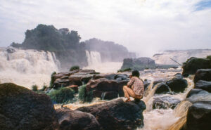 3 AUTOR, Diapos 35 mm, FN, J.M.Blanch, NATURALEZA, PAISAJE, PARAGUAY, rio Parana, salto de agua, WEB < Pueblos de las Reducciones 2 SOPORTE ORIGINAL, 3 AUTOR, 4 LUGAR, Diapos 35 mm, FN, J.M.Blanch, NATURALEZA, PAISAJE, PARAGUAY, Pueblos de las Reducciones, WEB, _NUEVAS, catarata, rio Parana, salto de agua