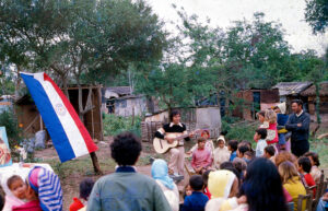 3 AUTOR, celebracion de la palabra, CIPAE, CULTURA PARAGUAYA, Diapos 35 mm, FC < 1 CATEGORIA, grupo, J.M.Blanch, PARAGUAY 2 SOPORTE ORIGINAL, 3 AUTOR, 4 LUGAR, CANTIDAD, CIPAE, CULTURA PARAGUAYA, Comité de Iglesias, Diapos 35 mm, FC, J.M.Blanch, JESUITAS, PARAGUAY, Pueblos de las Reducciones, RELIGION, Servicio a la Iglesia Paraguaya, celebracion de la palabra, grupo