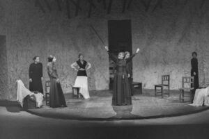 3 AUTOR, FT, J.M.Blanch, Neg BN, PARAGUAY, TEATRO, WEB < Pueblos de las Reducciones 2 SOPORTE ORIGINAL, 3 AUTOR, 4 LUGAR, BN, FT, J.M.Blanch, Neg BN, PARAGUAY, Pueblos de las Reducciones, TEATRO, WEB