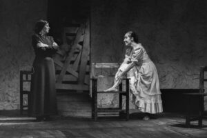 3 AUTOR, FT, J.M.Blanch, Neg BN, PARAGUAY, TEATRO, WEB < Pueblos de las Reducciones 2 SOPORTE ORIGINAL, 3 AUTOR, 4 LUGAR, BN, FT, J.M.Blanch, Neg BN, PARAGUAY, Pueblos de las Reducciones, TEATRO, WEB