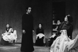 3 AUTOR, FT, J.M.Blanch, Neg BN, PARAGUAY, TEATRO, WEB < Pueblos de las Reducciones 2 SOPORTE ORIGINAL, 3 AUTOR, 4 LUGAR, BN, FT, J.M.Blanch, Neg BN, PARAGUAY, Pueblos de las Reducciones, TEATRO, WEB