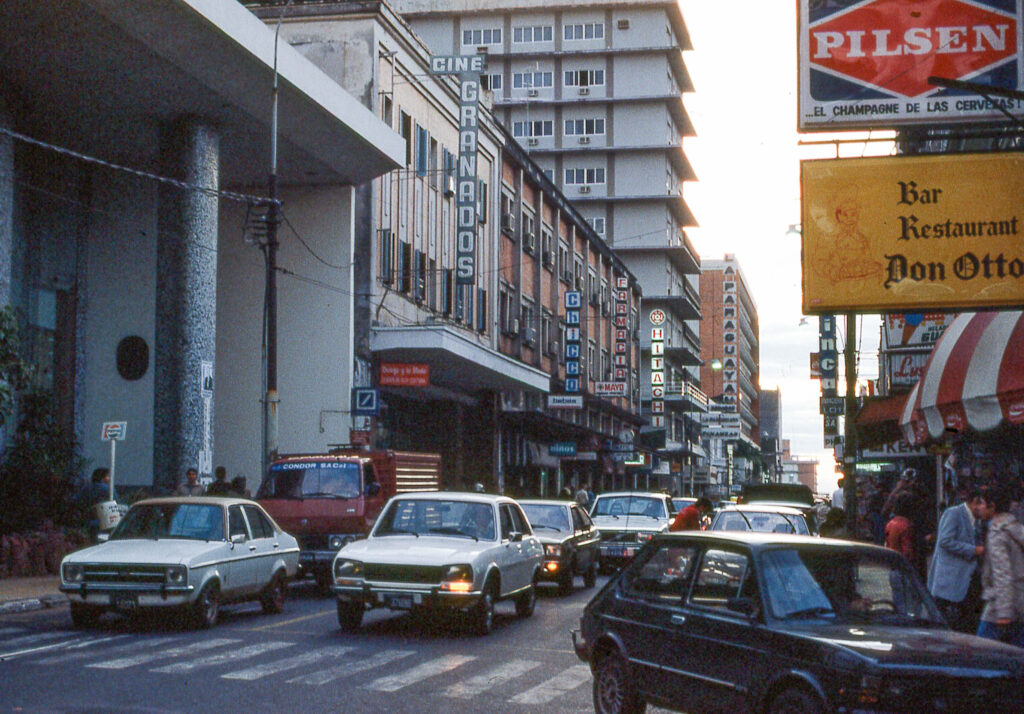 3 AUTOR, ciudad, Cultura urbana, Diapos 35 mm, FU, J.M.Blanch, PARAGUAY, Urbanismo 2 SOPORTE ORIGINAL, 3 AUTOR, 4 LUGAR, ARQUITECTURA, CULTURA PARAGUAYA, Cultura urbana, Diapos 35 mm, Edificios, FU, J.M.Blanch, PARAGUAY, Pueblos de las Reducciones, Urbanismo, ciudad