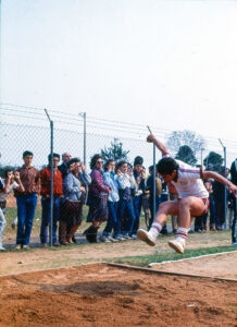 3 AUTOR, correr, Cultura urbana, DEPORTES JUEGOS VACACIONES, Diapos 35 mm, ejercicio, encuentro, FU, J.M.Blanch, joven < joven, PARAGUAY, saltar 2 SOPORTE ORIGINAL, 3 AUTOR, 4 LUGAR, CELEBRACIONES, COMUNICACIONES, CULTURA PARAGUAYA, Cultura urbana, DEPORTES JUEGOS VACACIONES, Diapos 35 mm, EDAD, FU, J.M.Blanch, PARAGUAY, PERSONA, Pueblos de las Reducciones, _NUEVAS, adolescente, correr, ejercicio, encuentro, joven, jovenes, saltar