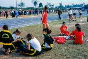 3 AUTOR, Cultura urbana, DEPORTES JUEGOS VACACIONES, Diapos 35 mm, encuentro, FU, J.M.Blanch, joven < joven, PARAGUAY 2 SOPORTE ORIGINAL, 3 AUTOR, 4 LUGAR, CELEBRACIONES, COMUNICACIONES, CULTURA PARAGUAYA, Cultura urbana, DEPORTES JUEGOS VACACIONES, Diapos 35 mm, EDAD, FU, J.M.Blanch, PARAGUAY, PERSONA, Pueblos de las Reducciones, adolescente, encuentro, joven, jovenes