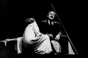 3 AUTOR, FT, J.M.Blanch, Neg BN, PARAGUAY, TEATRO, WEB < Pueblos de las Reducciones 2 SOPORTE ORIGINAL, 3 AUTOR, 4 LUGAR, BN, FT, J.M.Blanch, Neg BN, PARAGUAY, Pueblos de las Reducciones, TEATRO, WEB