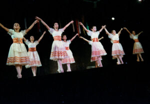 3 AUTOR, DANZA, FD, J.M.Blanch, Neg Color 35 mm, PARAGUAY, WEB < Pueblos de las Reducciones 2 SOPORTE ORIGINAL, 3 AUTOR, 4 LUGAR, DANZA, FD, J.M.Blanch, Neg Color 35 mm, PARAGUAY, Pueblos de las Reducciones, WEB