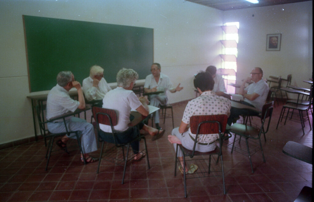 3 AUTOR, Asamblea Provincia, Asamblea Provincia 1988, FJ, J.M.Blanch, JESUITAS, Neg Color 35 mm, PARAGUAY, WEB 2 SOPORTE ORIGINAL, 3 AUTOR, 4 LUGAR, Asamblea Provincia, Asamblea Provincia 1988, FJ, J.M.Blanch, JESUITAS, Neg Color 35 mm, PARAGUAY, Provincia Paraguaya, Pueblos de las Reducciones, WEB