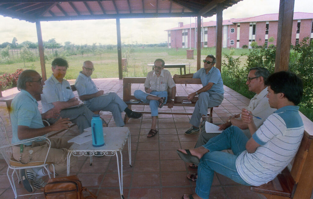 3 AUTOR, Asamblea Provincia, Asamblea Provincia 1988, FJ, J.M.Blanch, JESUITAS, Neg Color 35 mm, P. Antonio Rojas SJ, P. Casimio Irala SJ, P. Ernesto Sanchez Gey SJ, P. Mariano García SJ, P. Norteamericano, P. Ramón Moreno SJ, PARAGUAY, WEB 2 SOPORTE ORIGINAL, 3 AUTOR, 4 LUGAR, Asamblea Provincia, Asamblea Provincia 1988, FJ, J.M.Blanch, JESUITAS, Neg Color 35 mm, P. Antonio Rojas SJ, P. Casimio Irala SJ, P. Ernesto Sanchez Gey SJ, P. Mariano García SJ, P. Norteamericano, P. Ramón Moreno SJ, PARAGUAY, Personas SJ, Provincia Paraguaya, Pueblos de las Reducciones, WEB