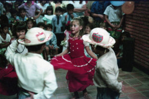 3 AUTOR, Baile, Colegio Hogar de Jesús, Fe y Alegria, Fe y Alegría < JESUITAS (OBRAS), festejo, FU, J.M.Blanch, JESUITAS (OBRAS), Neg Color 35 mm, niña < niñez, PARAGUAY, WEB < Pueblos de las Reducciones 2 SOPORTE ORIGINAL, 3 AUTOR, 4 LUGAR, Baile, Centros, Colegio Hogar de Jesús, DANZA, EDAD, EDUCACION FORMAL, FIESTAS Y CELEBRACIONES, FU, Fe y Alegria, Fe y Alegría, J.M.Blanch, JESUITAS (OBRAS), Neg Color 35 mm, PARAGUAY, PERSONA, Pueblos de las Reducciones, WEB, festejo, niña, niñez