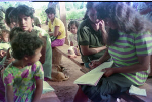 3 AUTOR, Camba rembe (Esc. de San Pedro), FC < 1 CATEGORIA, Fe y Alegría < JESUITAS (OBRAS), FJ < 1 CATEGORIA, J.M.Blanch, JESUITAS (OBRAS), Neg Color 35 mm, PARAGUAY, WEB < Pueblos de las Reducciones 2 SOPORTE ORIGINAL, 3 AUTOR, 4 LUGAR, Camba rembe (Esc. de San Pedro), FC, FJ, Fe y Alegría, J.M.Blanch, JESUITAS (OBRAS), Neg Color 35 mm, PARAGUAY, Pueblos de las Reducciones, WEB