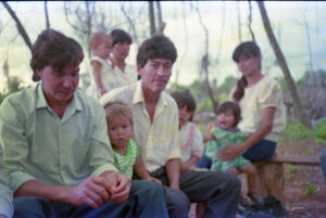 3 AUTOR, Camba rembe (Esc. de San Pedro), FC < 1 CATEGORIA, Fe y Alegría < JESUITAS (OBRAS), FJ < 1 CATEGORIA, J.M.Blanch, JESUITAS (OBRAS), Neg Color 35 mm, PARAGUAY 2 SOPORTE ORIGINAL, 3 AUTOR, 4 LUGAR, Camba rembe (Esc. de San Pedro), FC, FJ, Fe y Alegría, J.M.Blanch, JESUITAS (OBRAS), Neg Color 35 mm, PARAGUAY, Pueblos de las Reducciones