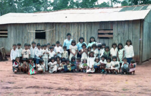 3 AUTOR, Camba rembe (Esc. de San Pedro), FC < 1 CATEGORIA, Fe y Alegria, Fe y Alegría < JESUITAS (OBRAS), J.M.Blanch, JESUITAS (OBRAS), Neg Color 35 mm, PARAGUAY, retrato de grupo 2 SOPORTE ORIGINAL, 3 AUTOR, 4 LUGAR, Camba rembe (Esc. de San Pedro), Centros, EDUCACION FORMAL, FC, Fe y Alegria, Fe y Alegría, J.M.Blanch, JESUITAS (OBRAS), Neg Color 35 mm, PARAGUAY, PERSONA, Pueblos de las Reducciones, RETRATO, retrato de grupo