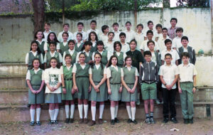 3 AUTOR, Colegio Cristo Rey < Centros, Colegio Cristo Rey < Colegios, FU, J.M.Blanch, JESUITAS (OBRAS), Neg Color 35 mm, PARAGUAY, retrato de grupo 2 SOPORTE ORIGINAL, 3 AUTOR, 4 LUGAR, Centros, Colegio Cristo Rey, Colegios, EDUCACION FORMAL, FU, J.M.Blanch, JESUITAS (OBRAS), Neg Color 35 mm, PARAGUAY, PERSONA, Pueblos de las Reducciones, RETRATO, retrato de grupo