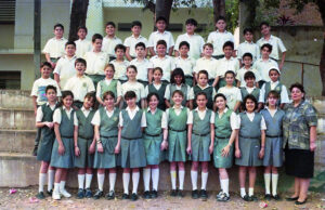 3 AUTOR, Colegio Cristo Rey < Centros, Colegio Cristo Rey < Colegios, FU, J.M.Blanch, JESUITAS (OBRAS), Neg Color 35 mm, PARAGUAY, retrato de grupo 2 SOPORTE ORIGINAL, 3 AUTOR, 4 LUGAR, Centros, Colegio Cristo Rey, Colegios, EDUCACION FORMAL, FU, J.M.Blanch, JESUITAS (OBRAS), Neg Color 35 mm, PARAGUAY, PERSONA, Pueblos de las Reducciones, RETRATO, retrato de grupo