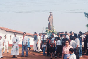 3 AUTOR, CULTURA PARAGUAYA, FC < 1 CATEGORIA, J.M.Blanch, JESUITAS (OBRAS), misa, Neg Color 35 mm, PARAGUAY, Parroquia Santa María Misiones, peregrinacion, WEB < Pueblos de las Reducciones 2 SOPORTE ORIGINAL, 3 AUTOR, 4 LUGAR, CULTURA PARAGUAYA, FC, J.M.Blanch, JESUITAS (OBRAS), Neg Color 35 mm, PARAGUAY, Parroquia Santa María Misiones, Parroquias, Pueblos de las Reducciones, RELIGION, WEB, misa, peregrinacion