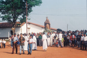 3 AUTOR, CULTURA PARAGUAYA, FC < 1 CATEGORIA, J.M.Blanch, JESUITAS (OBRAS), misa, Neg Color 35 mm, PARAGUAY, Parroquia Santa María Misiones, peregrinacion, WEB < Pueblos de las Reducciones 2 SOPORTE ORIGINAL, 3 AUTOR, 4 LUGAR, CULTURA PARAGUAYA, FC, J.M.Blanch, JESUITAS (OBRAS), Neg Color 35 mm, PARAGUAY, Parroquia Santa María Misiones, Parroquias, Pueblos de las Reducciones, RELIGION, WEB, misa, peregrinacion