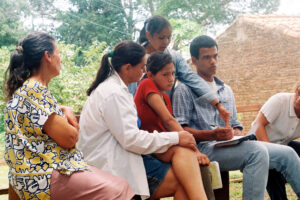 3 AUTOR, campesino < Cultura campesina, cocina < tareas domesticas, CULTURA PARAGUAYA, en agricultura, FC < 1 CATEGORIA, J.M.Blanch, JESUITAS (OBRAS), Neg Color 35 mm, PARAGUAY, Parroquia Santa María Misiones, WEB < Pueblos de las Reducciones 2 SOPORTE ORIGINAL, 3 AUTOR, 4 LUGAR, CULTURA PARAGUAYA, Campesinos, Capacitacion, Cultura campesina, EDUCACION INFORMAL, FC, J.M.Blanch, JESUITAS (OBRAS), Neg Color 35 mm, PARAGUAY, Parroquia Santa María Misiones, Parroquias, Pueblos de las Reducciones, TRABAJO, TRABAJO Y ARTESANIA, Vida campesina, WEB, campesino, cocina, en agricultura, tareas domesticas