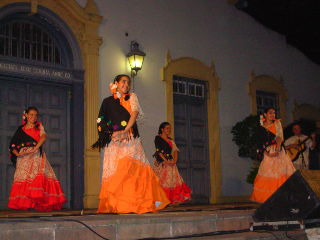 3 AUTOR, bailar, Baile, Colegio Cristo Rey < Centros, Colegio Cristo Rey < Colegios, DANZA, danza paraguaya, Digitales, Expo Feria Ignaciana 2006, festival, FJ, J.M.Blanch, JESUITAS (OBRAS), joven < joven, niñas, PARAGUAY, WEB 2 SOPORTE ORIGINAL, 3 AUTOR, 4 LUGAR, Baile, CULTURA PARAGUAYA, Centros, Colegio Cristo Rey, Colegios, DANZA, Digitales, EDAD, EDUCACION FORMAL, Eventos de Provincia, Expo Feria Ignaciana 2006, FJ, J.M.Blanch, JESUITAS, JESUITAS (OBRAS), PARAGUAY, PERSONA, Provincia Paraguaya, Pueblos de las Reducciones, WEB, _NUEVAS, adolescente, bailar, danza paraguaya, festival, joven, jovenes, niñas, niñez
