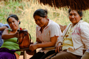 3 AUTOR, Digitales, FI, indigena, INDIGENAS, J.M.Blanch, mujeres, PARAGUAY, terere, WEB < Pueblos de las Reducciones 2 SOPORTE ORIGINAL, 3 AUTOR, 4 LUGAR, CULTURA PARAGUAYA, Campesinos, Cultura campesina, Digitales, FI, INDIGENAS, J.M.Blanch, PARAGUAY, Pueblos de las Reducciones, Vida campesina, WEB, _NUEVAS, indigena, mujeres, terere