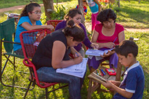 3 AUTOR, Digitales, escribir, FC < 1 CATEGORIA, J.M.Blanch, mujeres, niño, PREBIR < Educ de adultos < Centros, PREBIR < Fe y Alegría < Obras SJ 2 SOPORTE ORIGINAL, 3 AUTOR, Centros, Digitales, EDAD, EDUCACION FORMAL, Educ de adultos, FC, Fe y Alegría, J.M.Blanch, JESUITAS, Obras SJ, PERSONA, PREBIR, Pueblos de las Reducciones, _NUEVAS, escribir, mujeres, niñez, niño