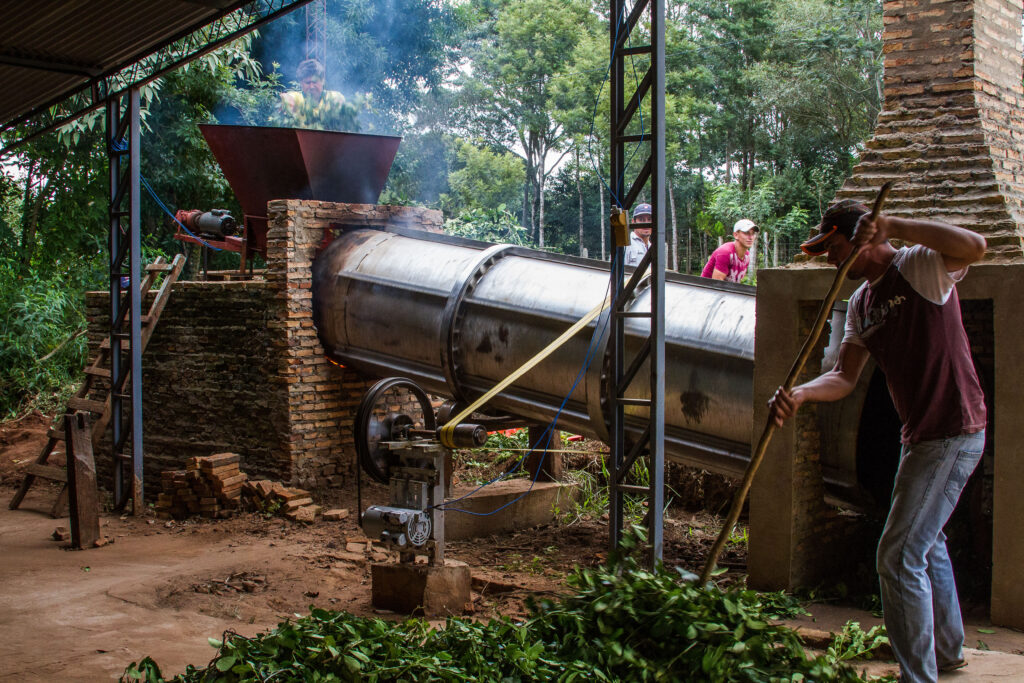 3 AUTOR, caldera, CEPAG, Comida tipica, CULTURA PARAGUAYA, Digitales, FC, horno, humo, J.M.Blanch, JESUITAS (OBRAS), mate, PARAGUAY, Tava'i yerba mate, WEB, yerba mate 2 SOPORTE ORIGINAL, 3 AUTOR, 4 LUGAR, ARQUITECTURA, CEPAG, CULTURA PARAGUAYA, Campesinos, Comida tipica, Cultura campesina, Digitales, Edificios, Edificios residenciales, FC, J.M.Blanch, JESUITAS (OBRAS), PARAGUAY, Productos agricolas, Pueblos de las Reducciones, TRABAJO, TRABAJO Y ARTESANIA, Tava'i yerba mate, Vida campesina, WEB, _NUEVAS, agricultura, caldera, casa, casa (detalles), horno, humo, mate, vivienda, yerba mate