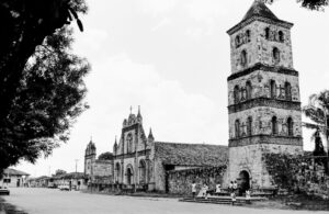 AECID, BOLIVIA, FO, Iglesia, Neg BN, para la web, Reducciones 4 Bolivia, RELIGION 2 SOPORTE ORIGINAL, 4 LUGAR, AECID, BN, BOLIVIA, EN EL CATÁLOGO GENERAL, FO, Iglesia, Neg BN, Pueblos de las Reducciones, REDUCCIONES JESUITICAS, RELIGION, Reducciones 4 Bolivia, para la web, templo