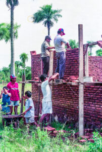 3 AUTOR, construccion, Escuela Oñondive, Fe y Alegría < JESUITAS (OBRAS), FJ < 1 CATEGORIA, J.M.Blanch, JESUITAS (OBRAS), Neg Color 35 mm, proyecto de viviendas, WEB < Pueblos de las Reducciones 2 SOPORTE ORIGINAL, 3 AUTOR, Escuela Oñondive, FJ, Fe y Alegría, J.M.Blanch, JESUITAS (OBRAS), Neg Color 35 mm, Pueblos de las Reducciones, TRABAJO, TRABAJO Y ARTESANIA, WEB, construccion, proyecto de viviendas