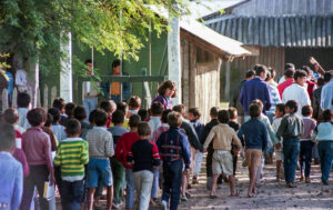 3 AUTOR, Colegio Pa'i Puku, FC < 1 CATEGORIA, Fe y Alegría < JESUITAS (OBRAS), FJ < 1 CATEGORIA, J.M.Blanch, JESUITAS (OBRAS), Neg Color 35 mm, PARAGUAY, procesion, WEB < Pueblos de las Reducciones 2 SOPORTE ORIGINAL, 3 AUTOR, 4 LUGAR, Colegio Pa'i Puku, FC, FJ, Fe y Alegría, J.M.Blanch, JESUITAS (OBRAS), Neg Color 35 mm, PARAGUAY, Pueblos de las Reducciones, RELIGION, WEB, procesion