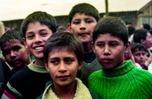 3 AUTOR, Colegio Pa'i Puku, Fe y Alegría < JESUITAS (OBRAS), FJ < 1 CATEGORIA, J.M.Blanch, JESUITAS (OBRAS), Neg Color 35 mm, niño, retrato de grupo, WEB < Pueblos de las Reducciones 2 SOPORTE ORIGINAL, 3 AUTOR, Colegio Pa'i Puku, EDAD, FJ, Fe y Alegría, J.M.Blanch, JESUITAS (OBRAS), Neg Color 35 mm, PERSONA, Pueblos de las Reducciones, RETRATO, WEB, niñez, niño, retrato de grupo