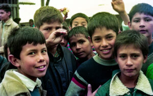 3 AUTOR, Colegio Pa'i Puku, Fe y Alegría < JESUITAS (OBRAS), FJ < 1 CATEGORIA, J.M.Blanch, JESUITAS (OBRAS), Neg Color 35 mm, niño, retrato de grupo, WEB < Pueblos de las Reducciones 2 SOPORTE ORIGINAL, 3 AUTOR, Colegio Pa'i Puku, EDAD, FJ, Fe y Alegría, J.M.Blanch, JESUITAS (OBRAS), Neg Color 35 mm, PERSONA, Pueblos de las Reducciones, RETRATO, WEB, niñez, niño, retrato de grupo