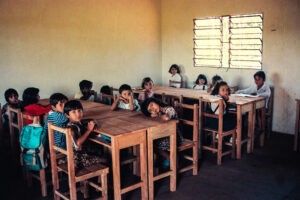 3 AUTOR, alumno, clase, escuela, Fe y Alegria, Fe y Alegría < JESUITAS (OBRAS), J.M.Blanch, JESUITAS (OBRAS), Neg Color 35 mm, niño, retrato espontaneo, WEB < Pueblos de las Reducciones 2 SOPORTE ORIGINAL, 3 AUTOR, ARQUITECTURA, Centros, Colegio, EDAD, EDUCACION FORMAL, Edificios, Edificios publicos, Escuela, Fe y Alegria, Fe y Alegría, J.M.Blanch, JESUITAS (OBRAS), Neg Color 35 mm, PERSONA, Pueblos de las Reducciones, RETRATO, WEB, alumno, clase, colegio, escuela, niñez, niño, retrato espontaneo