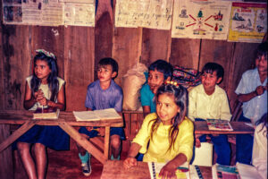 3 AUTOR, alumno, escuela, Fe y Alegria, Fe y Alegría < JESUITAS (OBRAS), J.M.Blanch, JESUITAS (OBRAS), Neg Color 35 mm, retrato de grupo, WEB < Pueblos de las Reducciones 2 SOPORTE ORIGINAL, 3 AUTOR, ARQUITECTURA, Centros, Colegio, EDUCACION FORMAL, Edificios, Edificios publicos, Escuela, Fe y Alegria, Fe y Alegría, J.M.Blanch, JESUITAS (OBRAS), Neg Color 35 mm, PERSONA, Pueblos de las Reducciones, RETRATO, WEB, alumno, colegio, escuela, retrato de grupo