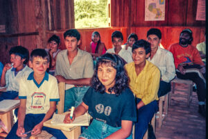 3 AUTOR, alumno, escuela, Fe y Alegria, Fe y Alegría < JESUITAS (OBRAS), J.M.Blanch, JESUITAS (OBRAS), Neg Color 35 mm, retrato de grupo, WEB < Pueblos de las Reducciones 2 SOPORTE ORIGINAL, 3 AUTOR, ARQUITECTURA, Centros, Colegio, EDUCACION FORMAL, Edificios, Edificios publicos, Escuela, Fe y Alegria, Fe y Alegría, J.M.Blanch, JESUITAS (OBRAS), Neg Color 35 mm, PERSONA, Pueblos de las Reducciones, RETRATO, WEB, alumno, colegio, escuela, retrato de grupo