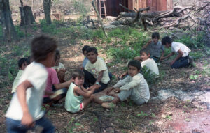 3 AUTOR, alumno, Camba rembe (Esc. de San Pedro), clase, escuela, Fe y Alegria, Fe y Alegría < JESUITAS (OBRAS), J.M.Blanch, JESUITAS (OBRAS), WEB < Pueblos de las Reducciones 3 AUTOR, ARQUITECTURA, Camba rembe (Esc. de San Pedro), Centros, Colegio, EDUCACION FORMAL, Edificios, Edificios publicos, Escuela, Fe y Alegria, Fe y Alegría, J.M.Blanch, JESUITAS (OBRAS), Pueblos de las Reducciones, WEB, alumno, clase, colegio, escuela