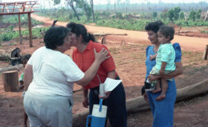 3 AUTOR, Camba rembe (Esc. de San Pedro), Fe y Alegria, Fe y Alegría < JESUITAS (OBRAS), J.M.Blanch, JESUITAS (OBRAS), Neg Color 35 mm, WEB < Pueblos de las Reducciones 2 SOPORTE ORIGINAL, 3 AUTOR, Camba rembe (Esc. de San Pedro), Centros, EDUCACION FORMAL, Fe y Alegria, Fe y Alegría, J.M.Blanch, JESUITAS (OBRAS), Neg Color 35 mm, Pueblos de las Reducciones, WEB